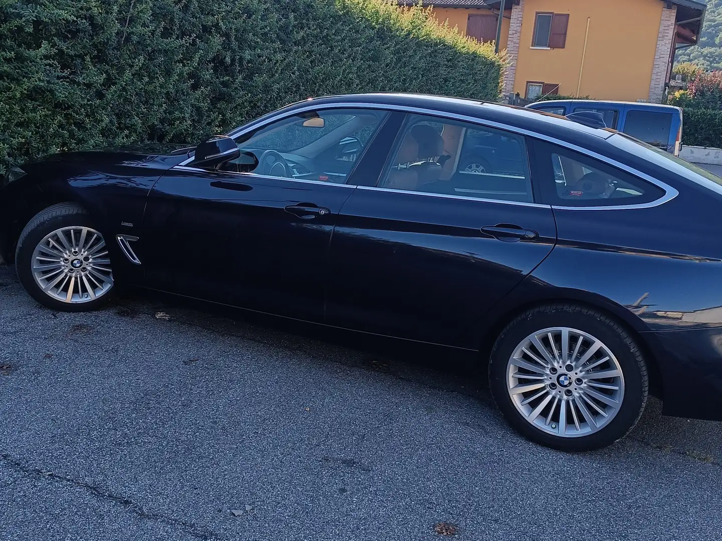 BMW 320 Gt luxury Blu/Azzurro - 2