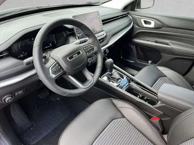 Jeep Compass view 14