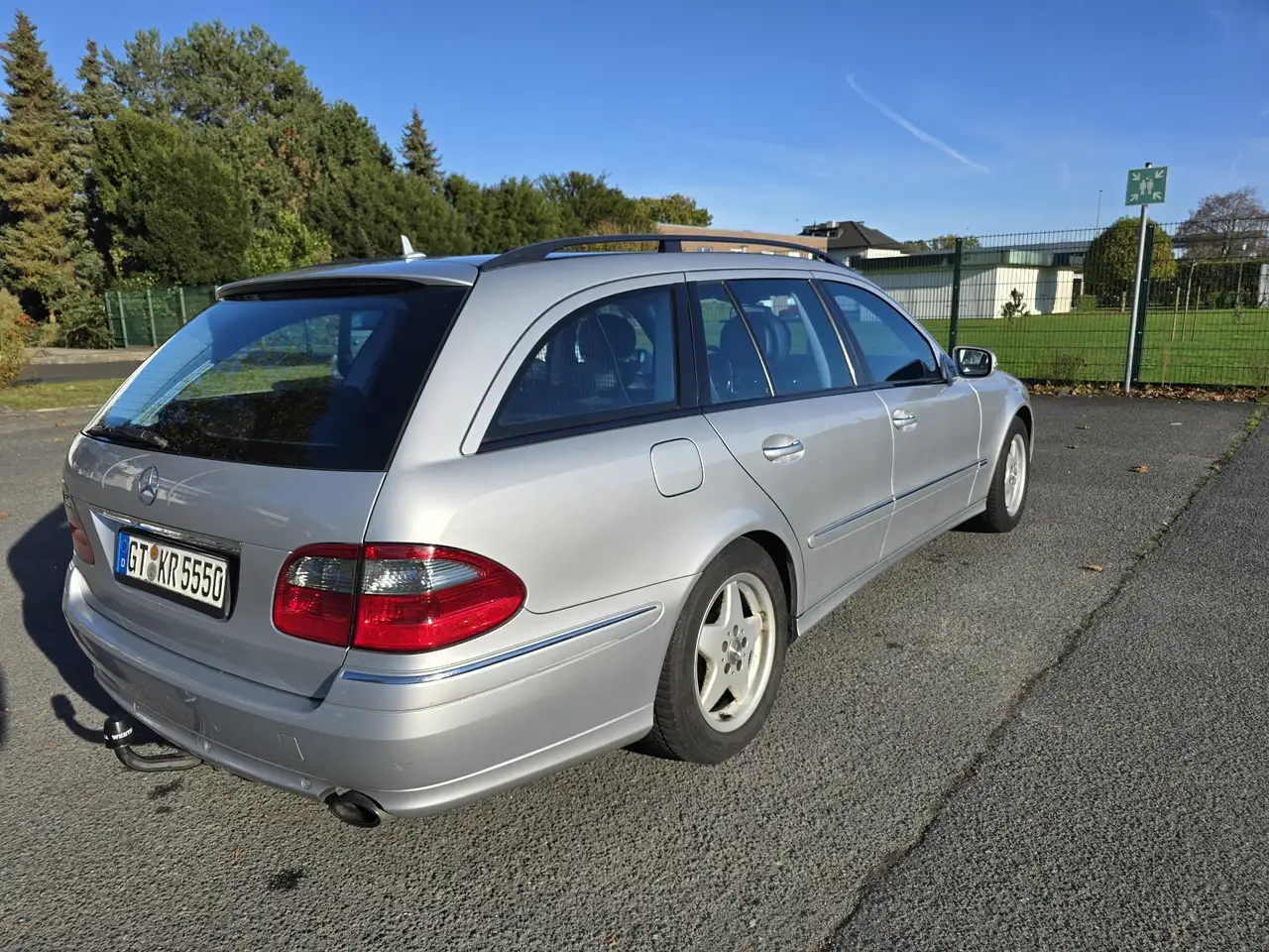 Mercedes-Benz E 280