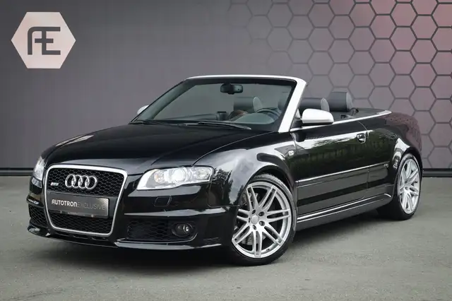 Audi RS4 Cabriolet 4.2 V8 quattro | HANDGESCHAKELD | STOELV