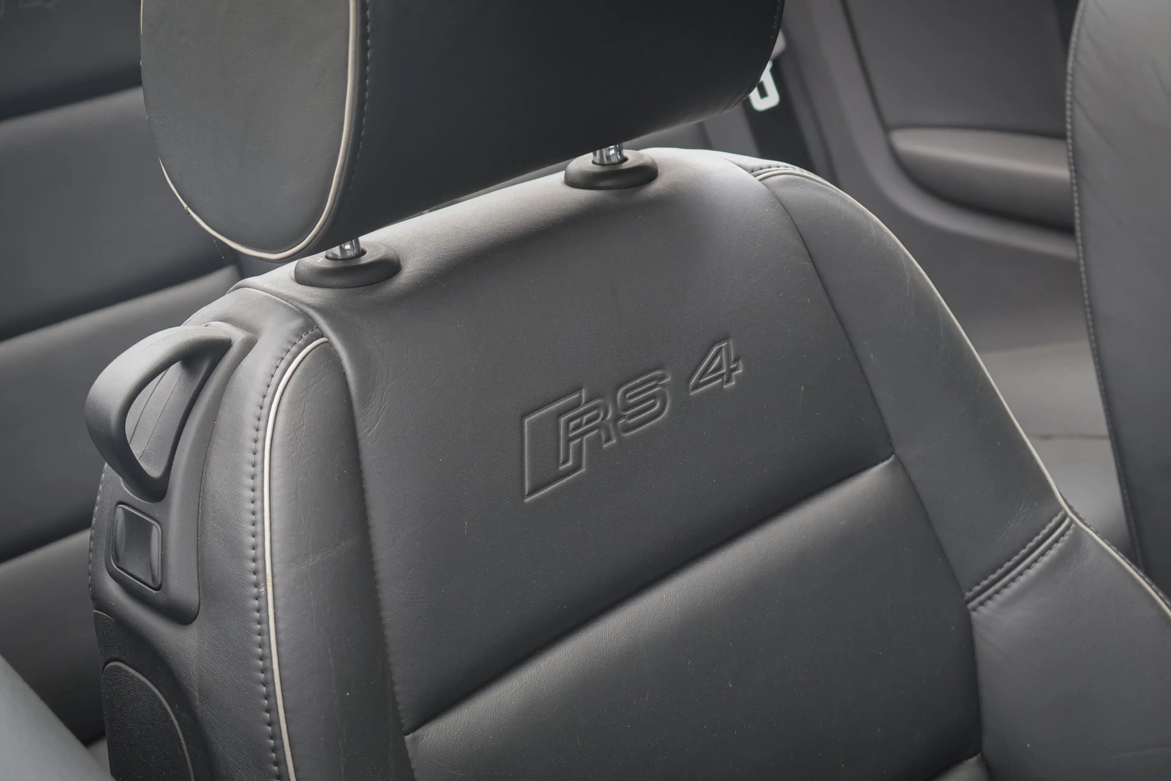 Audi RS4 Cabriolet 4.2 V8 RS 4 quattro | HANDGESCHAKELD | S — photo 26
