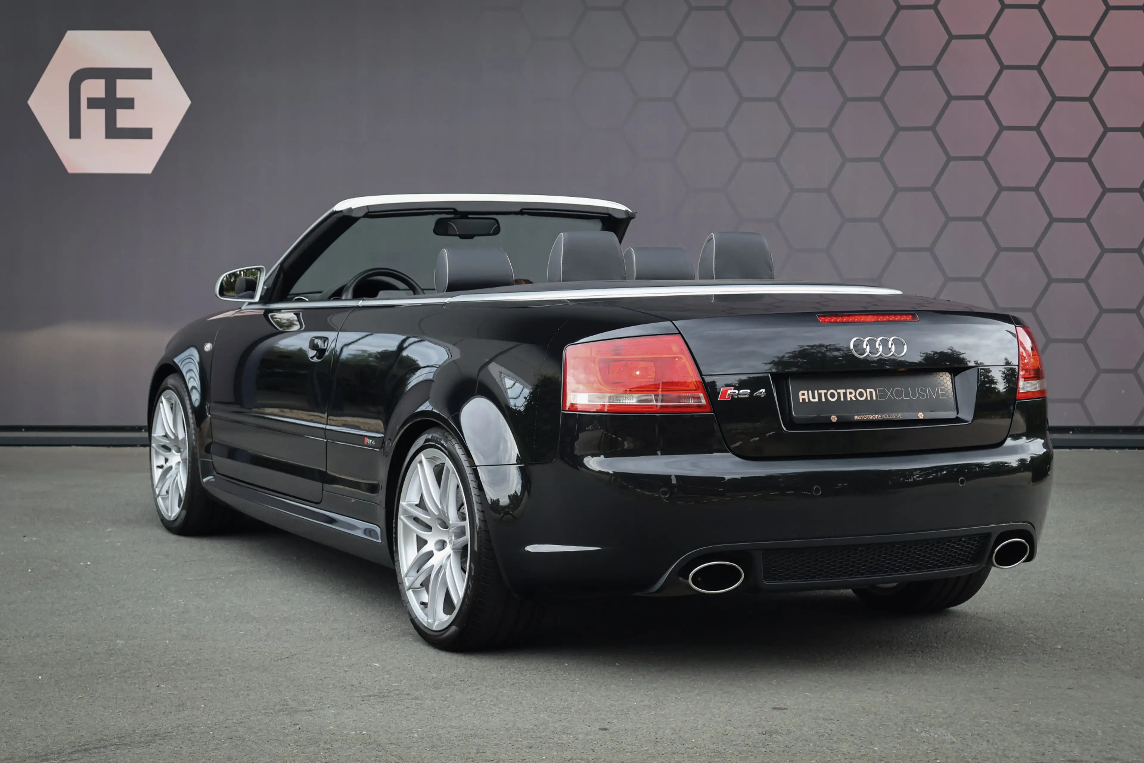 Audi RS4 Cabriolet 4.2 V8 RS 4 quattro | HANDGESCHAKELD | S — photo 10