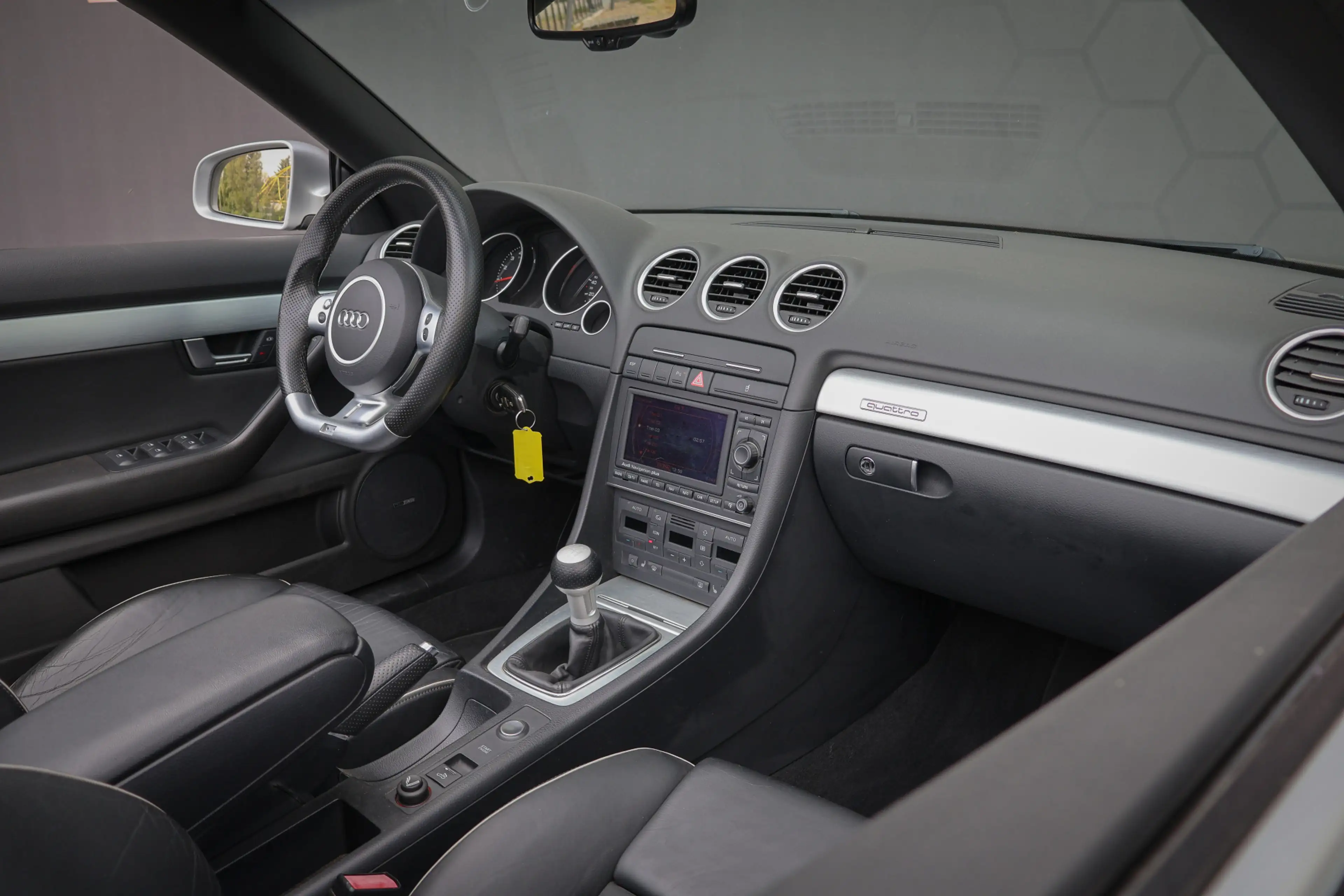 Audi RS4 Cabriolet 4.2 V8 RS 4 quattro | HANDGESCHAKELD | S — photo 24