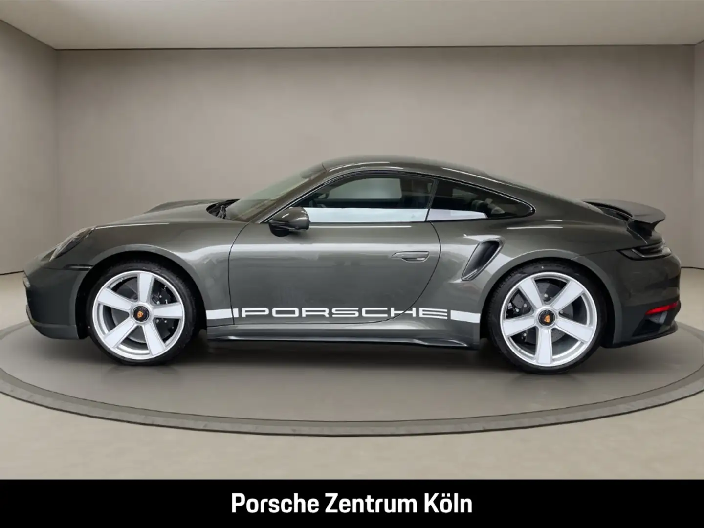 Porsche 992 911 Turbo 50 Jahre Burmester Liftsystem-VA Groen - 2