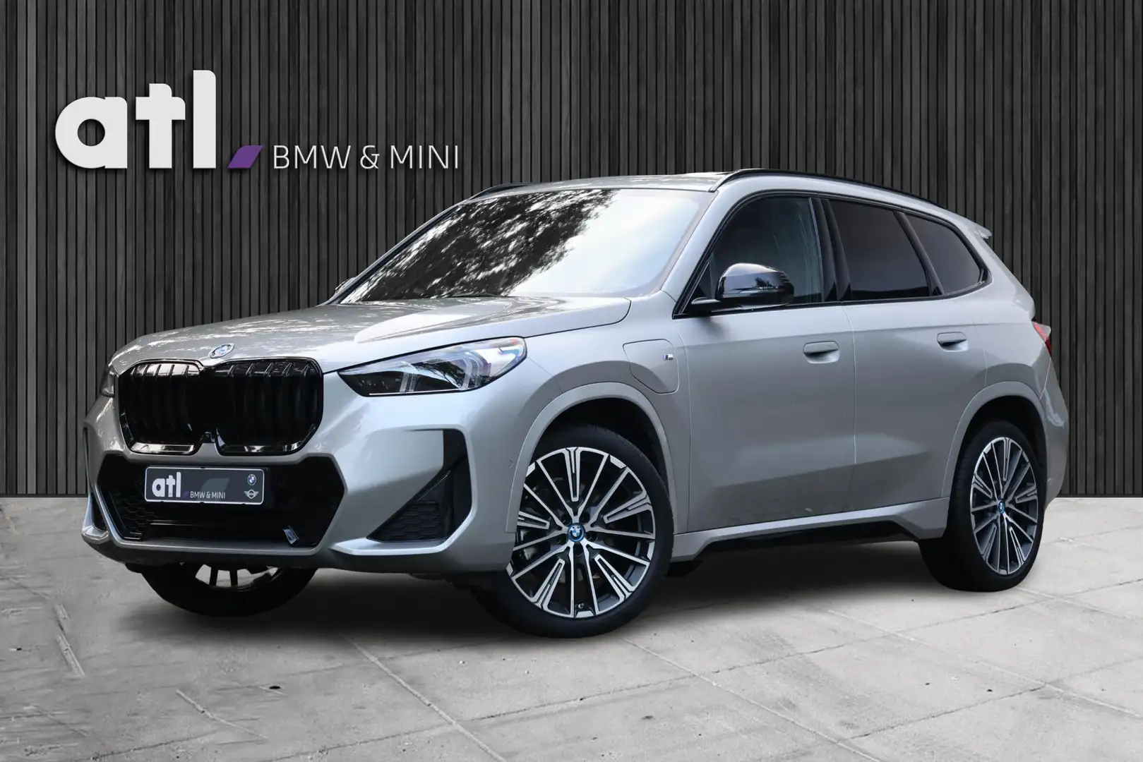 BMW X1 xDrive30e M-Sport | HUD | Pano | Harman Kardon | A Grijs - 1