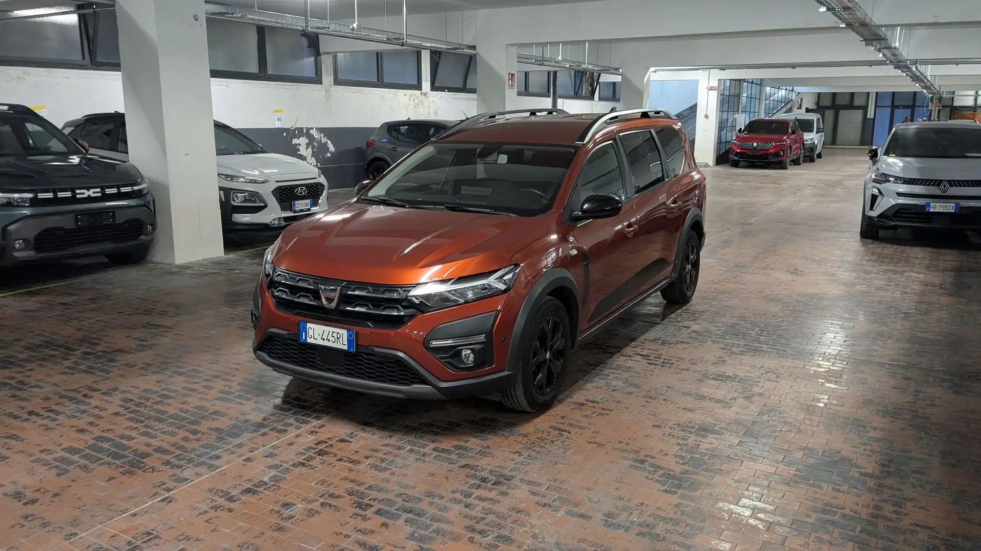 Dacia Jogger Jogger 1.0 TCe GPL 100 CV 5 posti Extreme Up Arancione - 1