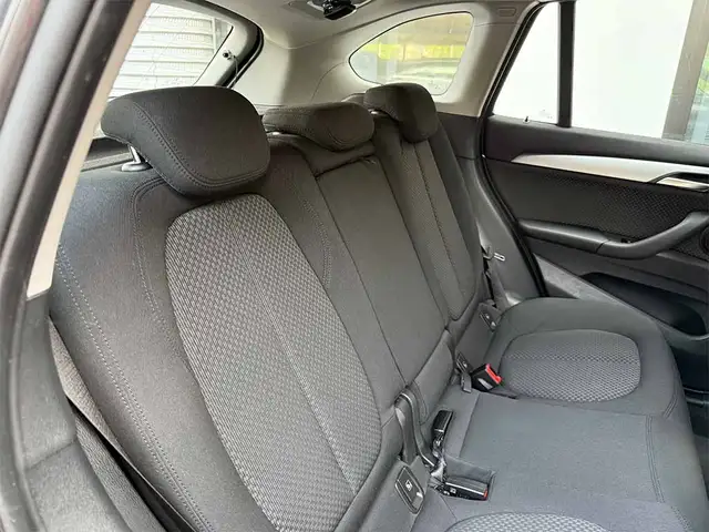 BMW X1 view 25