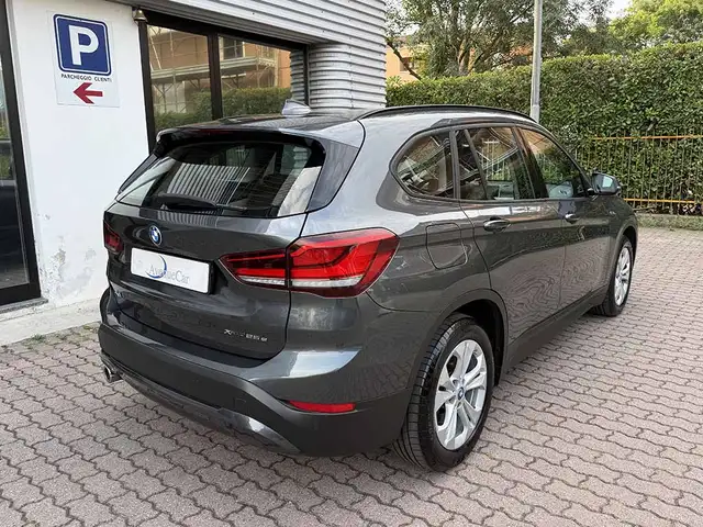 BMW X1 view 5