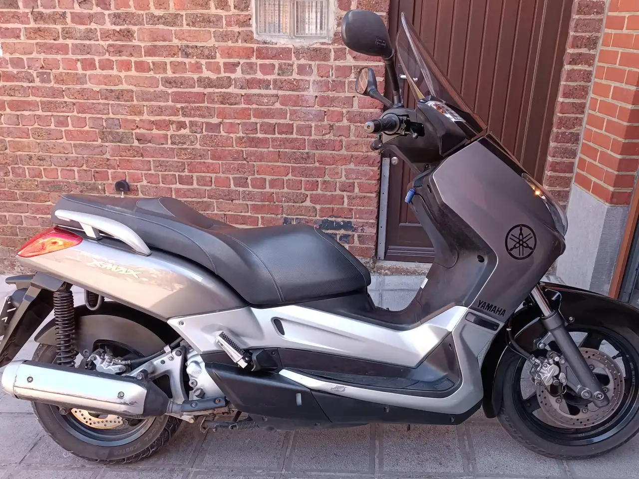 Yamaha X-Max 250