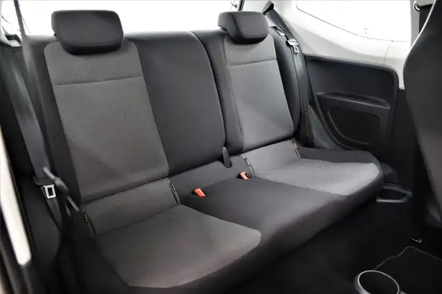 Volkswagen Up! view 11