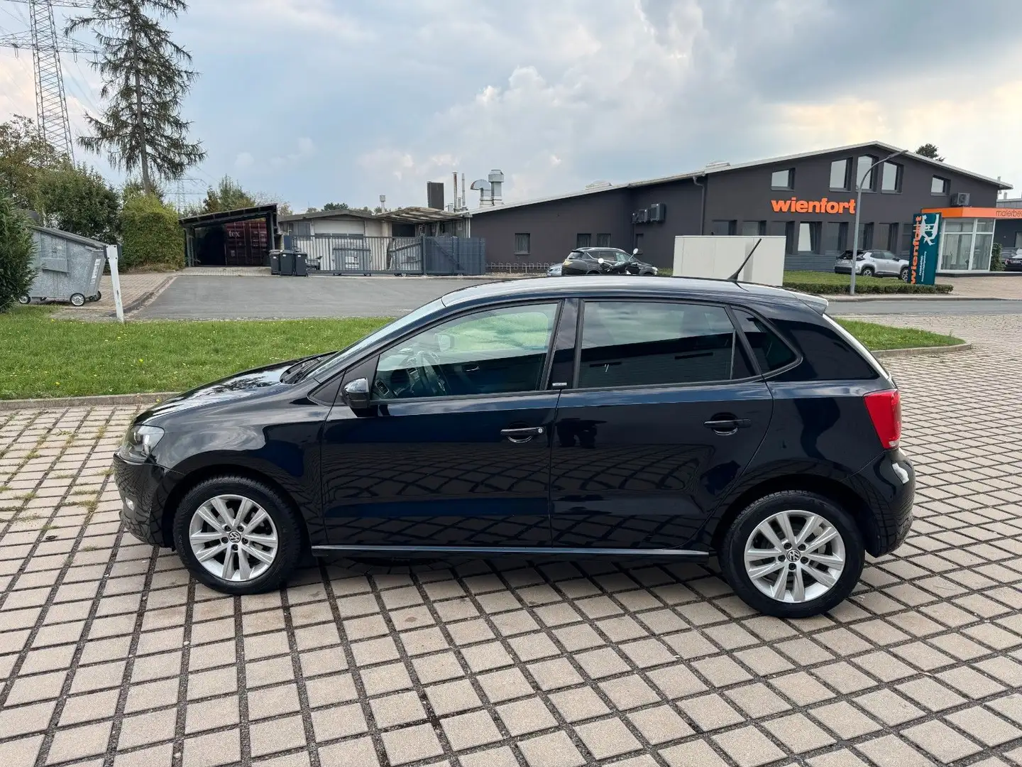 Volkswagen Polo V Style*NUR 68000 KM*TÜV /SERVICE NEU* Schwarz - 2