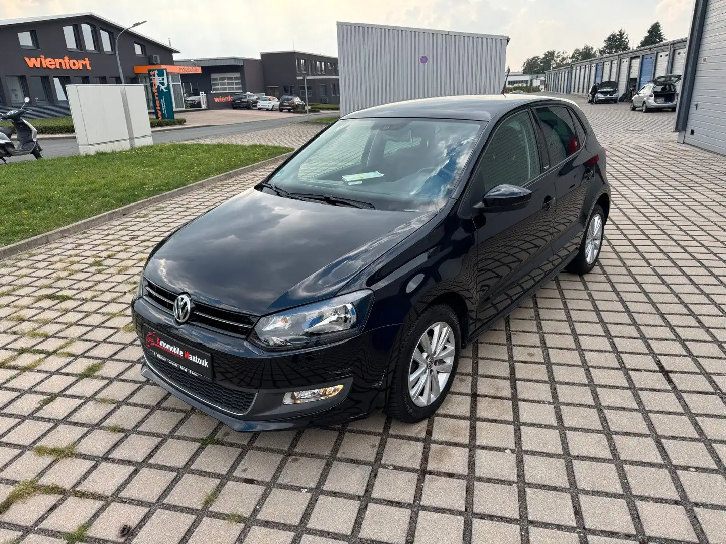 Volkswagen Polo V Style*NUR 68000 KM*TÜV /SERVICE NEU* Schwarz - 1