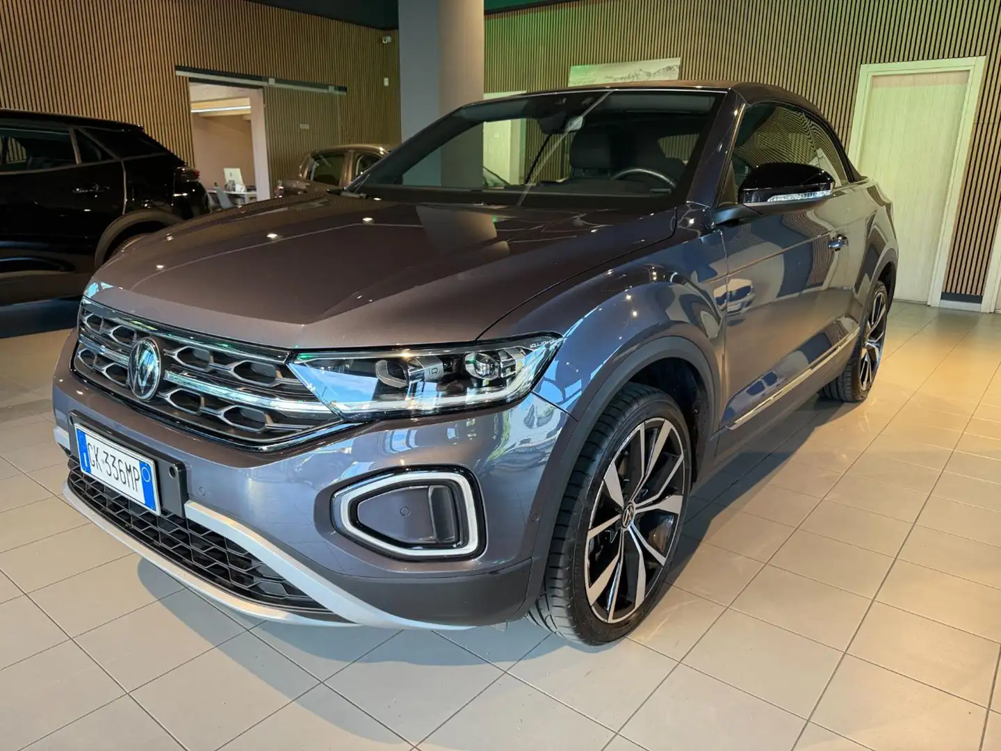 Volkswagen T-Roc Cabriolet 1.5 TSI ACT DSG Style Grijs - 1