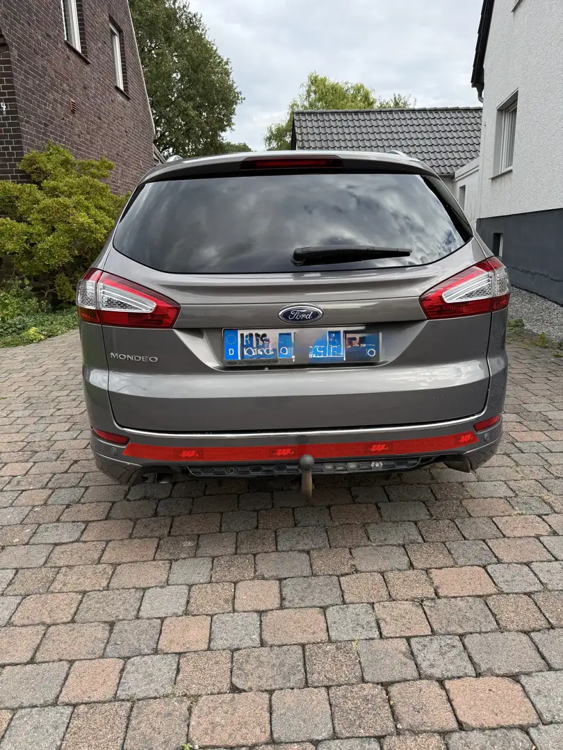 Ford Mondeo Titanium S (09.2010->) Brun - 2