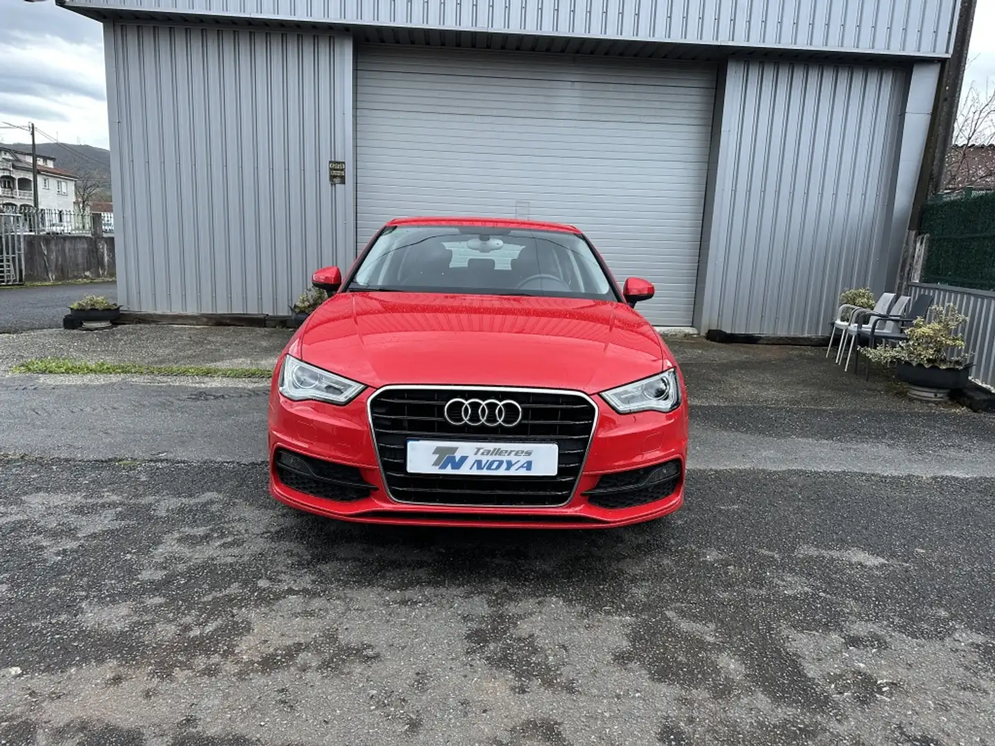 Audi A3 Sportback 1.6TDI CD Adrenalin Rouge - 2
