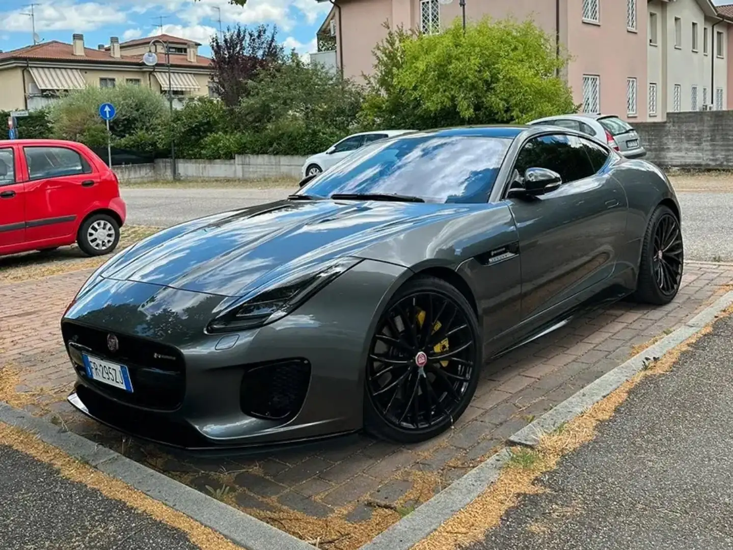 Jaguar F-Type F-Type 2018 2.0 R-Dynamic rwd 300cv Grigio - 1