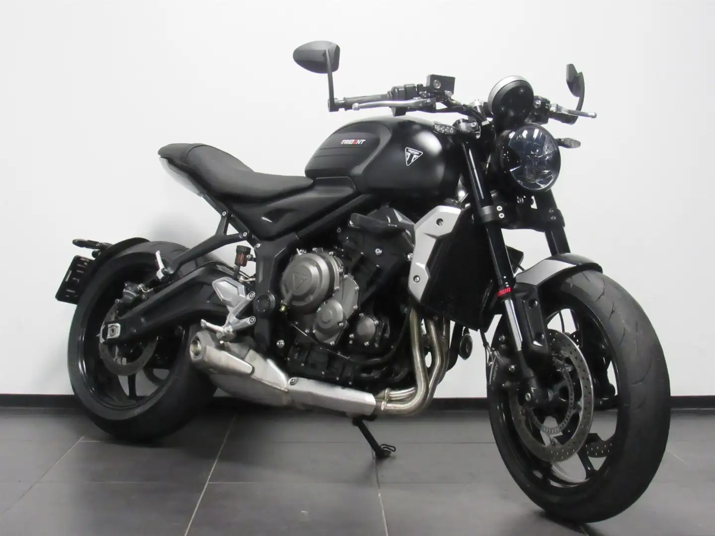 Triumph Trident 660 Zwart - 2