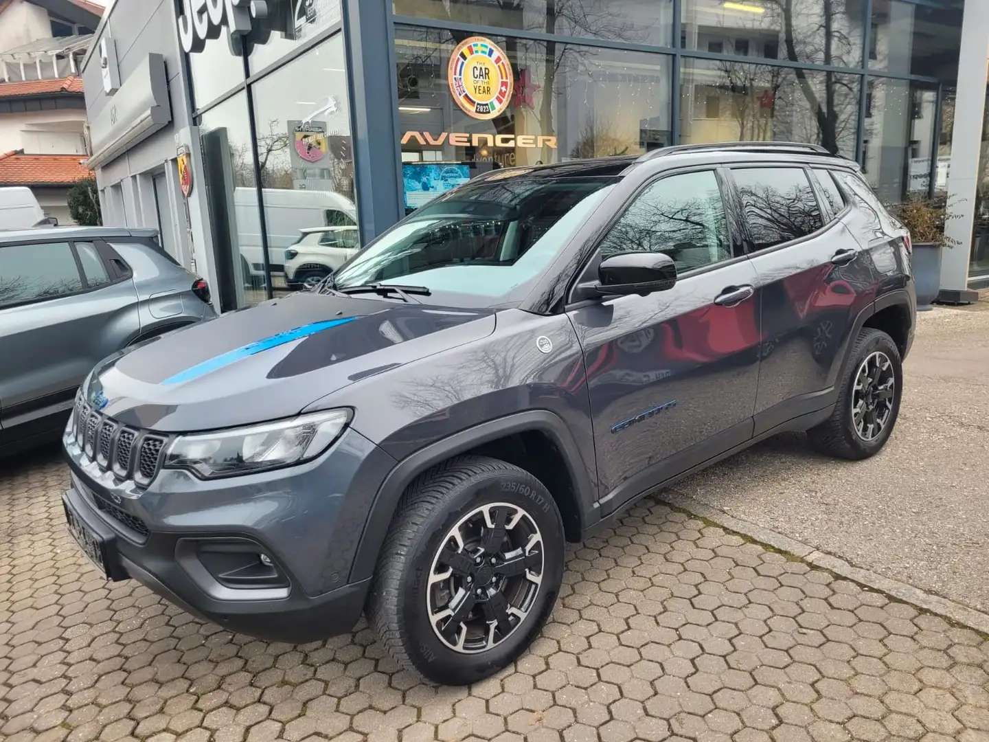 Jeep Compass Trailhawk Plug-In Hybrid 4WD MY22 + Grau - 1