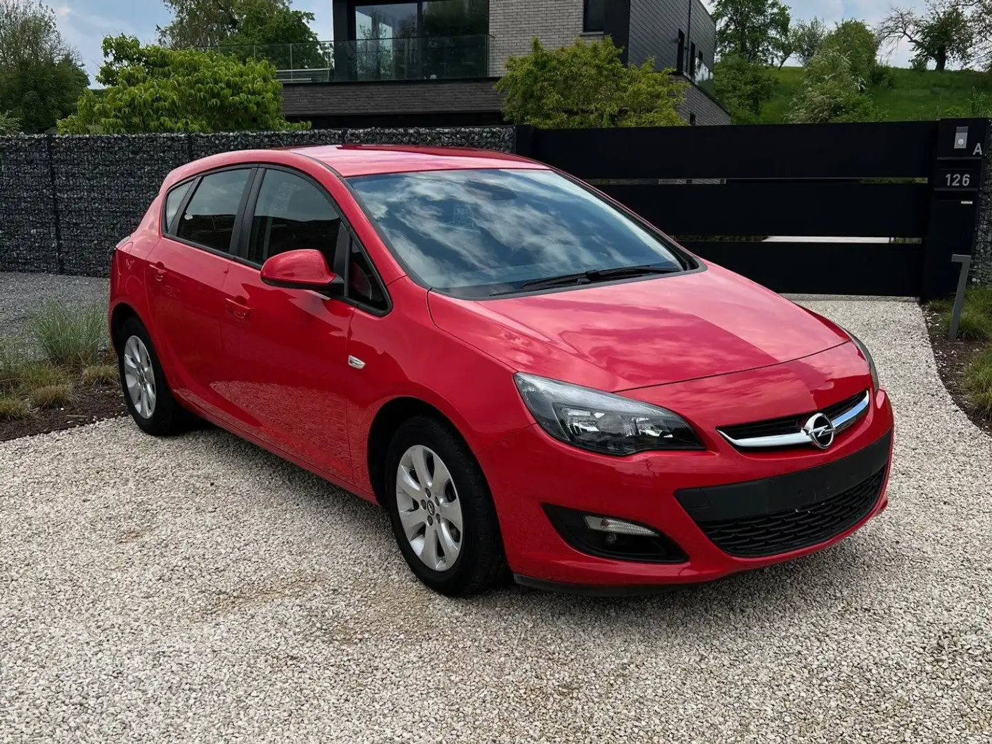 Opel Astra 1.4i Cosmo Rot - 1