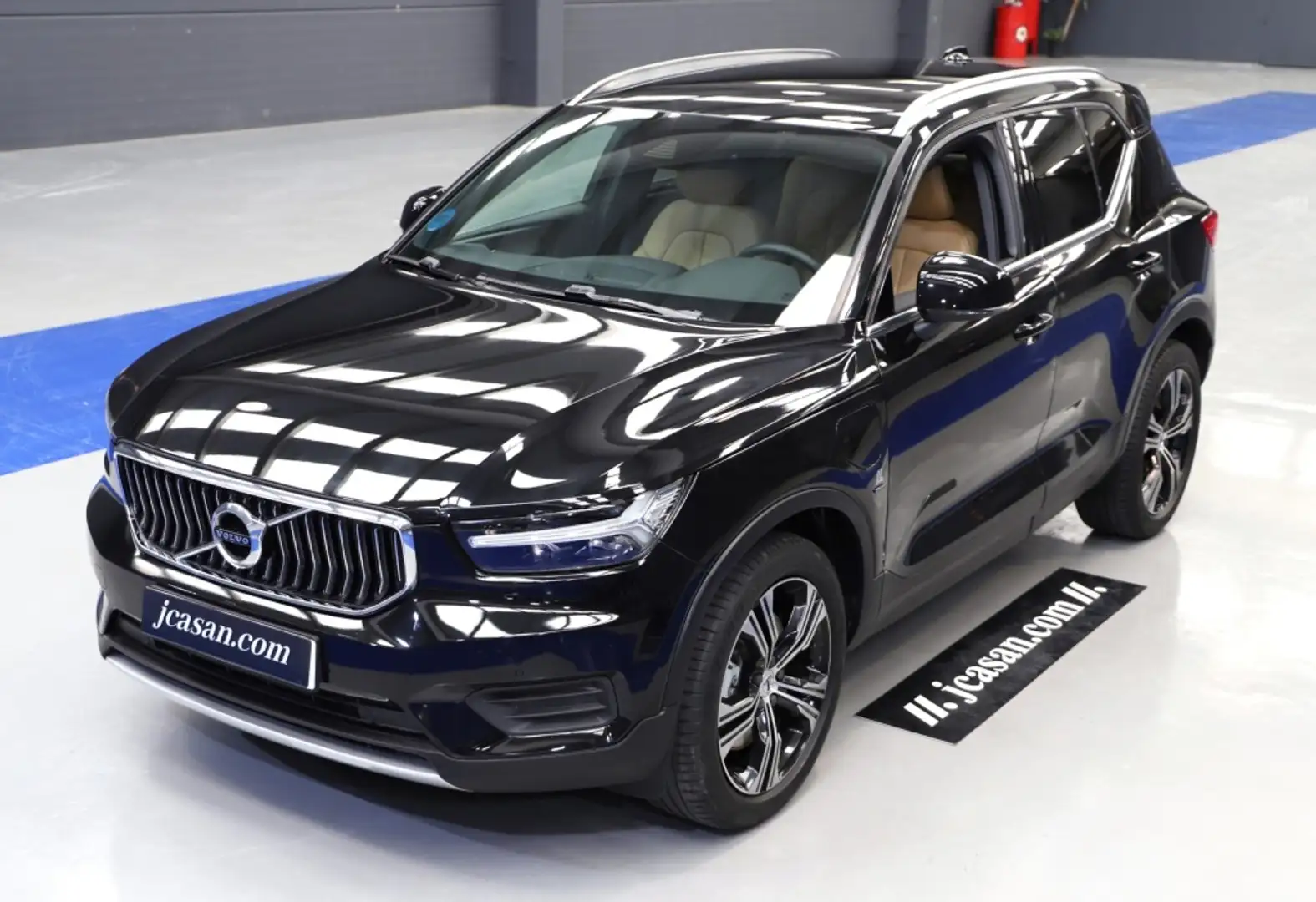 Volvo XC40 T5 Recharge Inscription Aut. Negro - 1