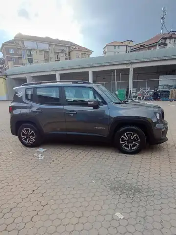 Jeep Renegade view 6