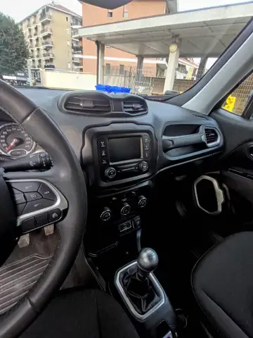 Jeep Renegade view 10
