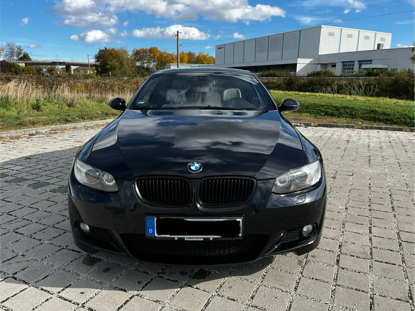 BMW 330 330i Coupe Aut. - M-Paket Чорний - 2