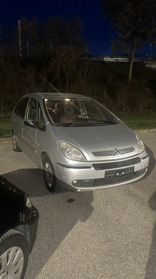 Citroen Xsara Picasso 1.6i SX Top-Edition - 1