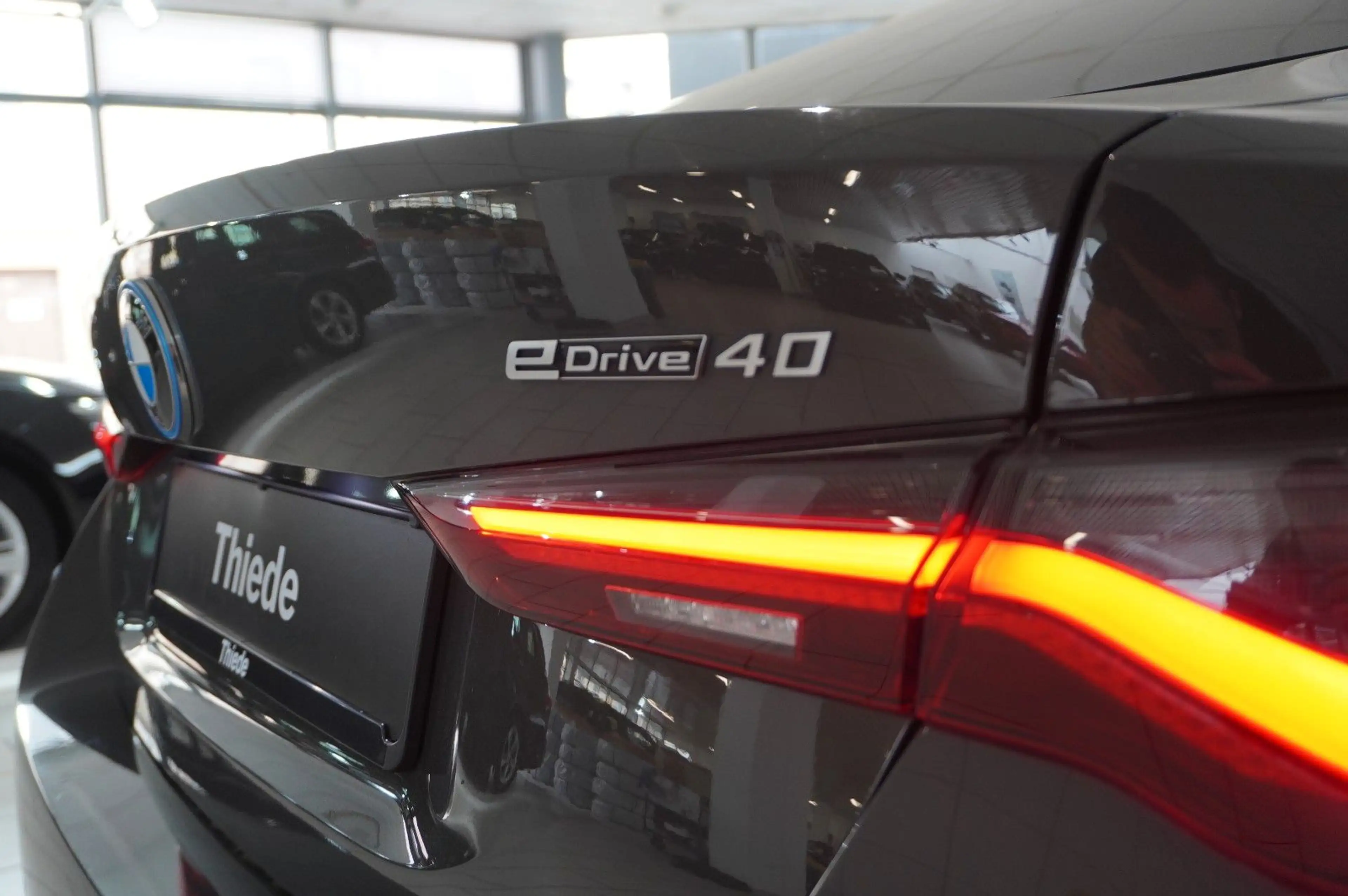 BMW i4 Gran Coupe 40 eDrive NAVI/LASER/H&K/360°/AHK — photo 10