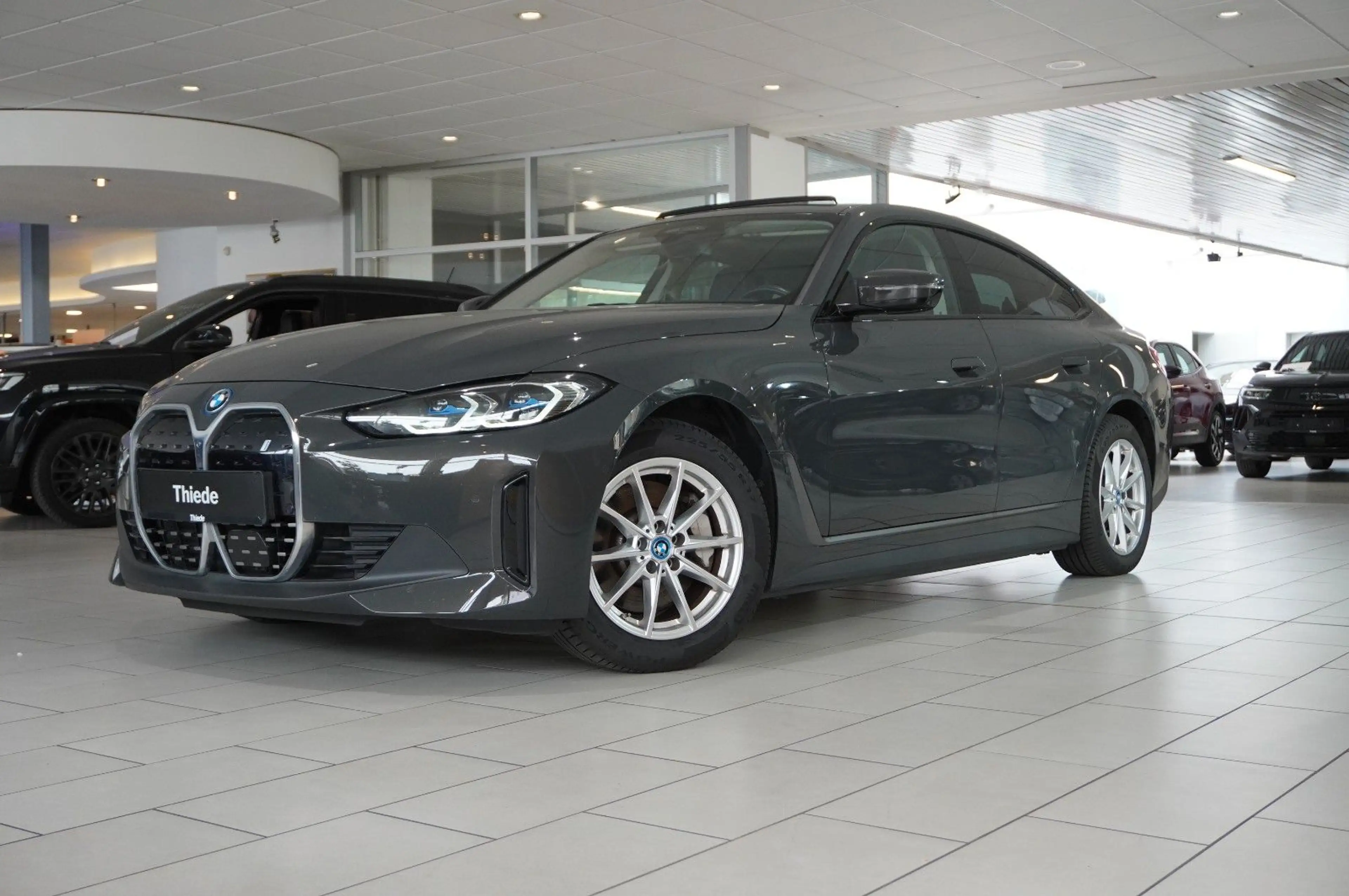 BMW i4 Gran Coupe 40 eDrive NAVI/LASER/H&K/360°/AHK — photo 3