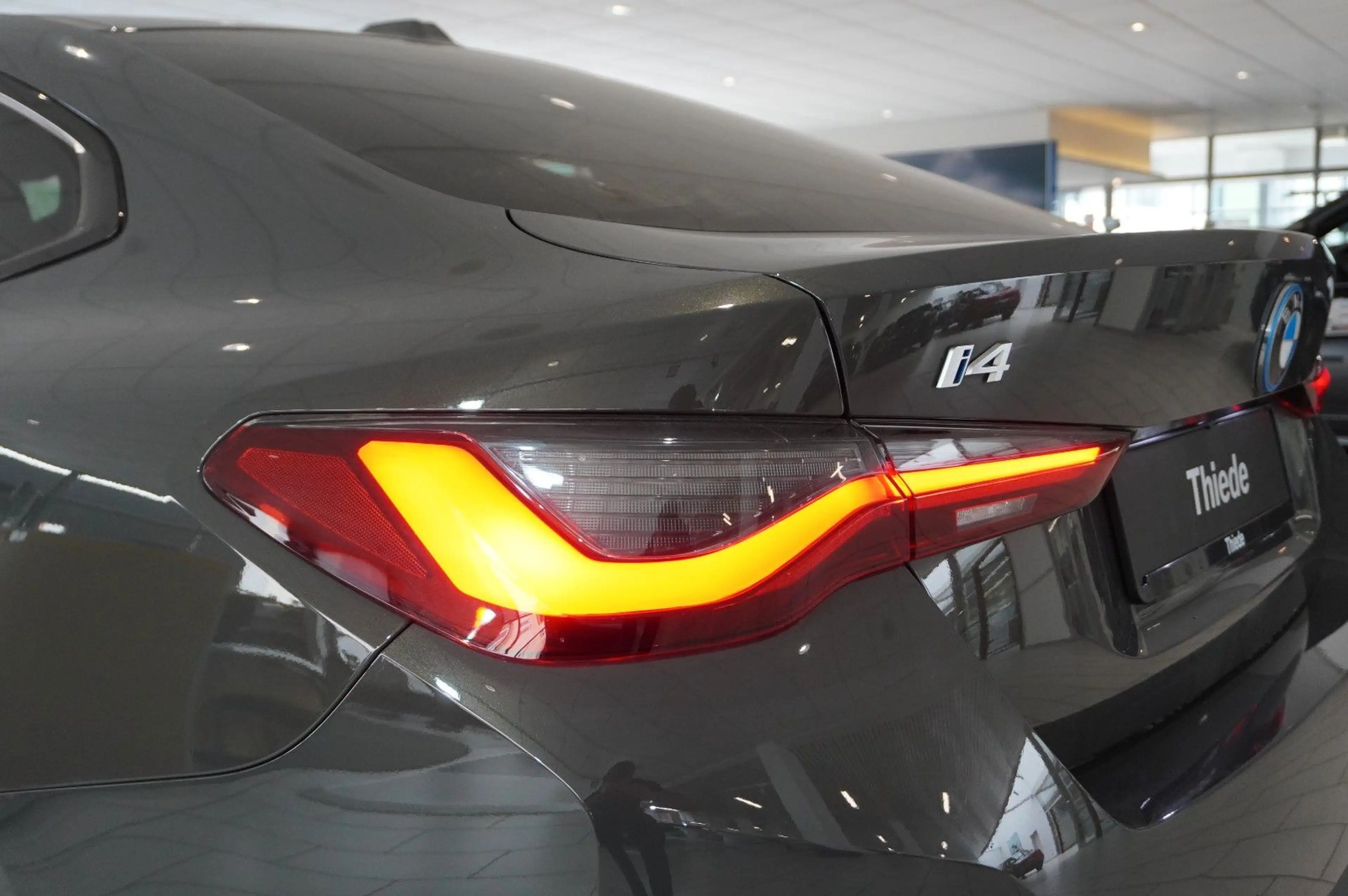 BMW i4 Gran Coupe 40 eDrive NAVI/LASER/H&K/360°/AHK — photo 11