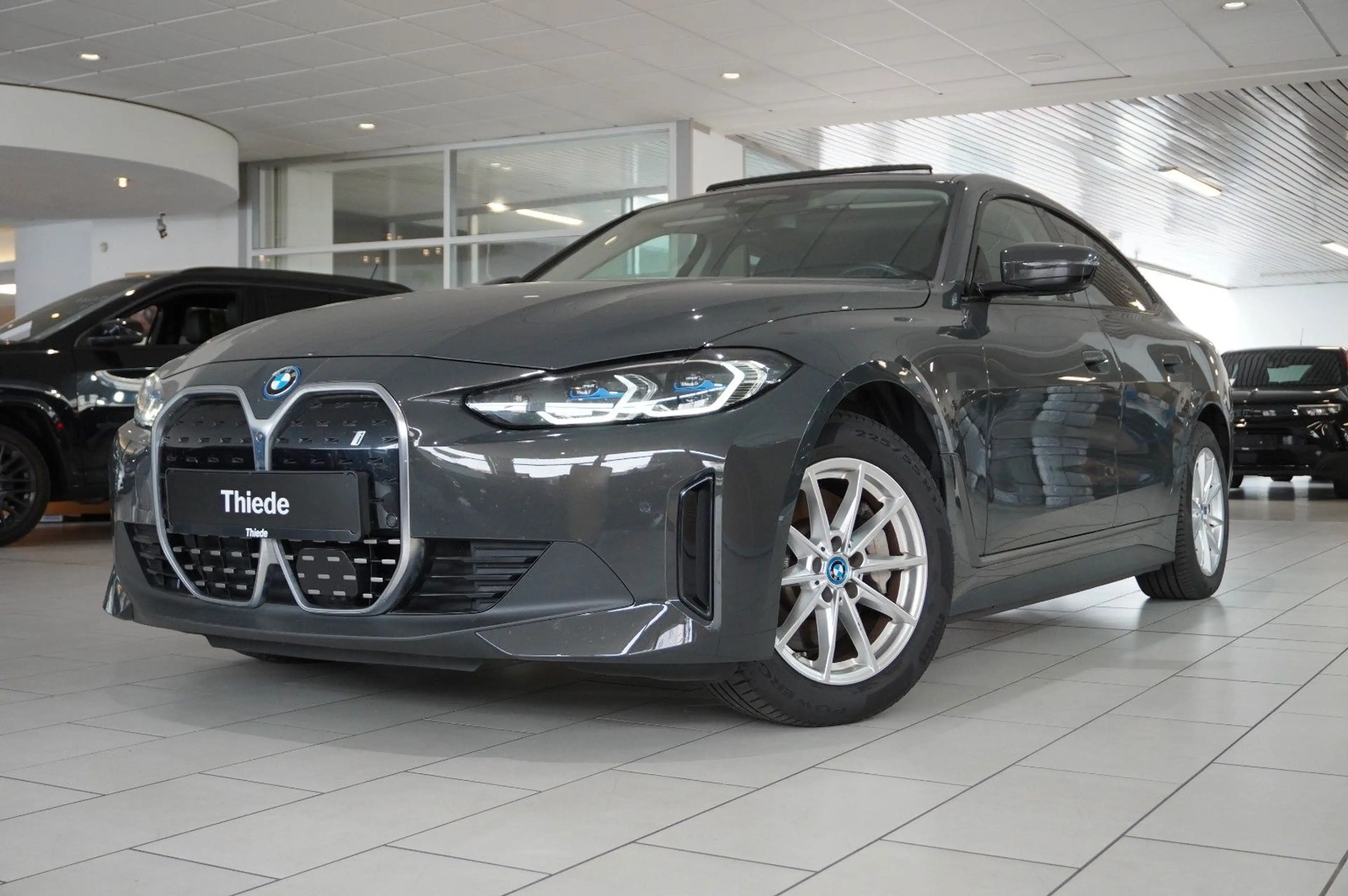 BMW i4 Gran Coupe 40 eDrive NAVI/LASER/H&K/360°/AHK — photo 4