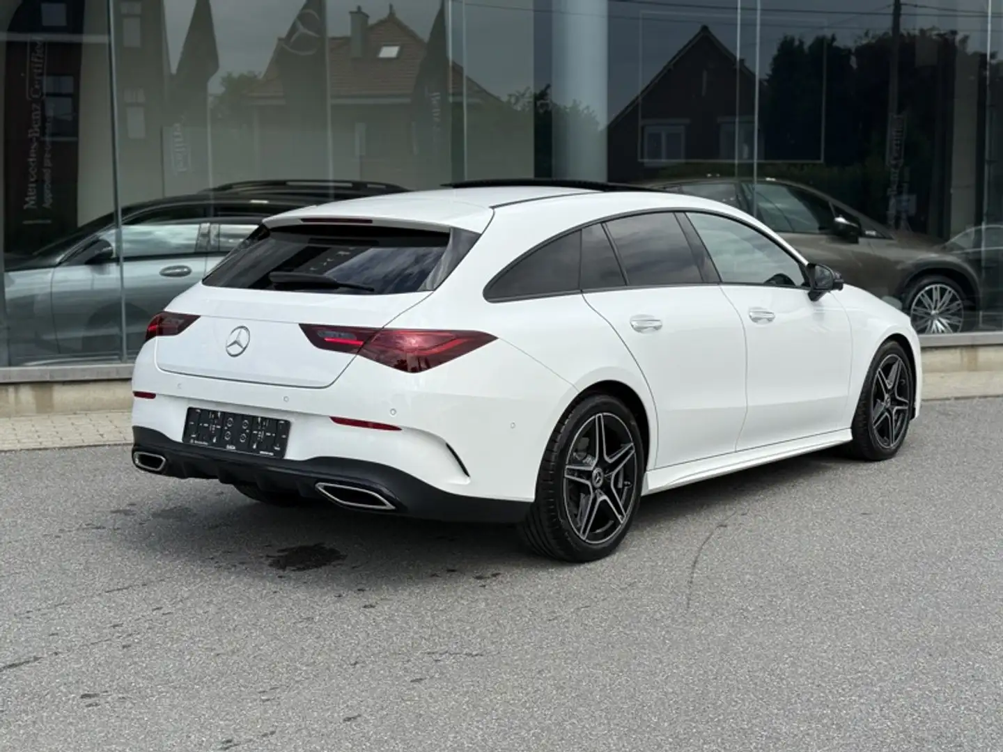 Mercedes-Benz CLA 200 200 SB AMG Facelift Toit Pano Alb - 2