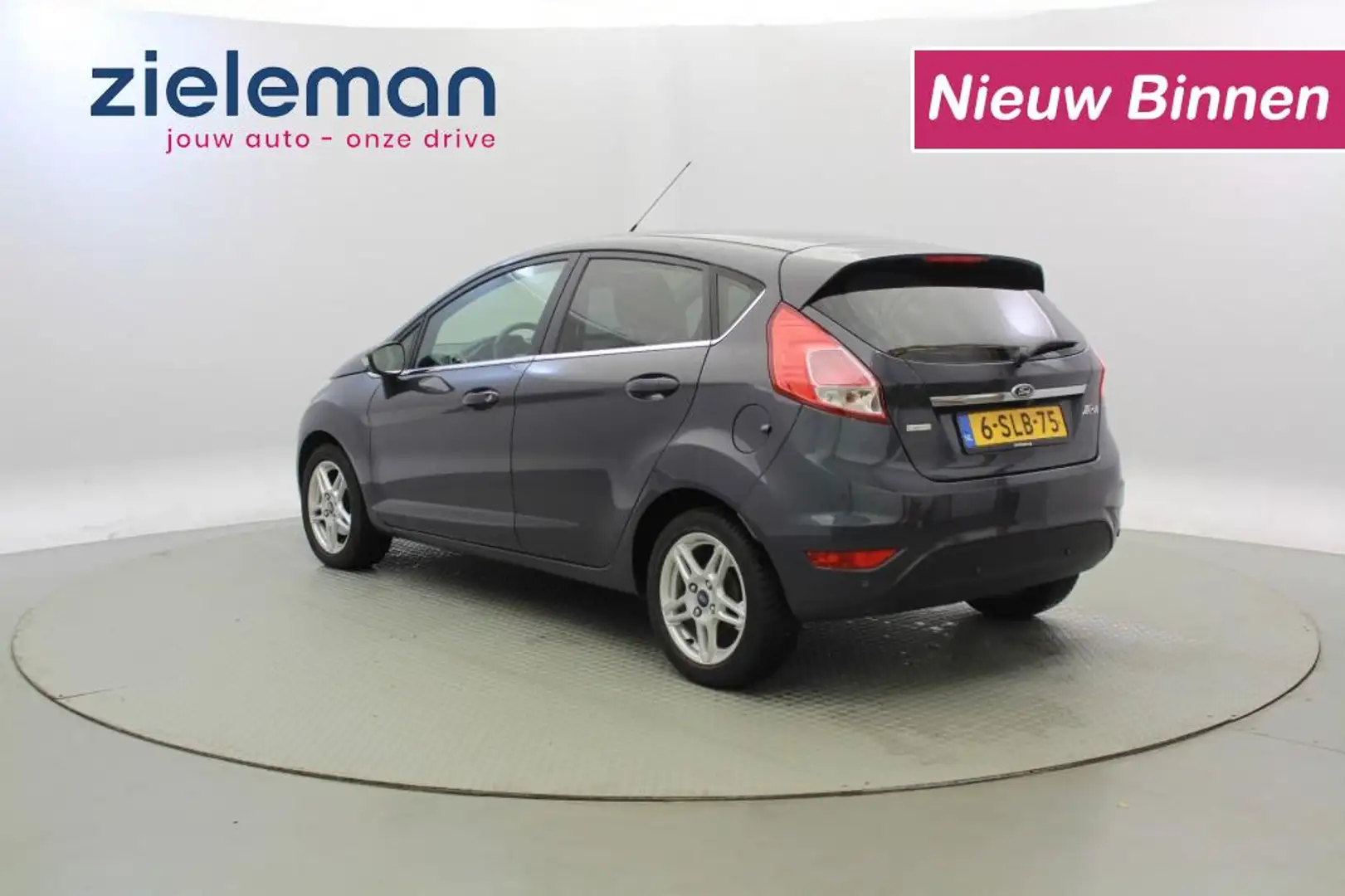 Ford Fiesta 1.0 EcoBoost Titanium Automaat - Camera, Navi Grijs - 2