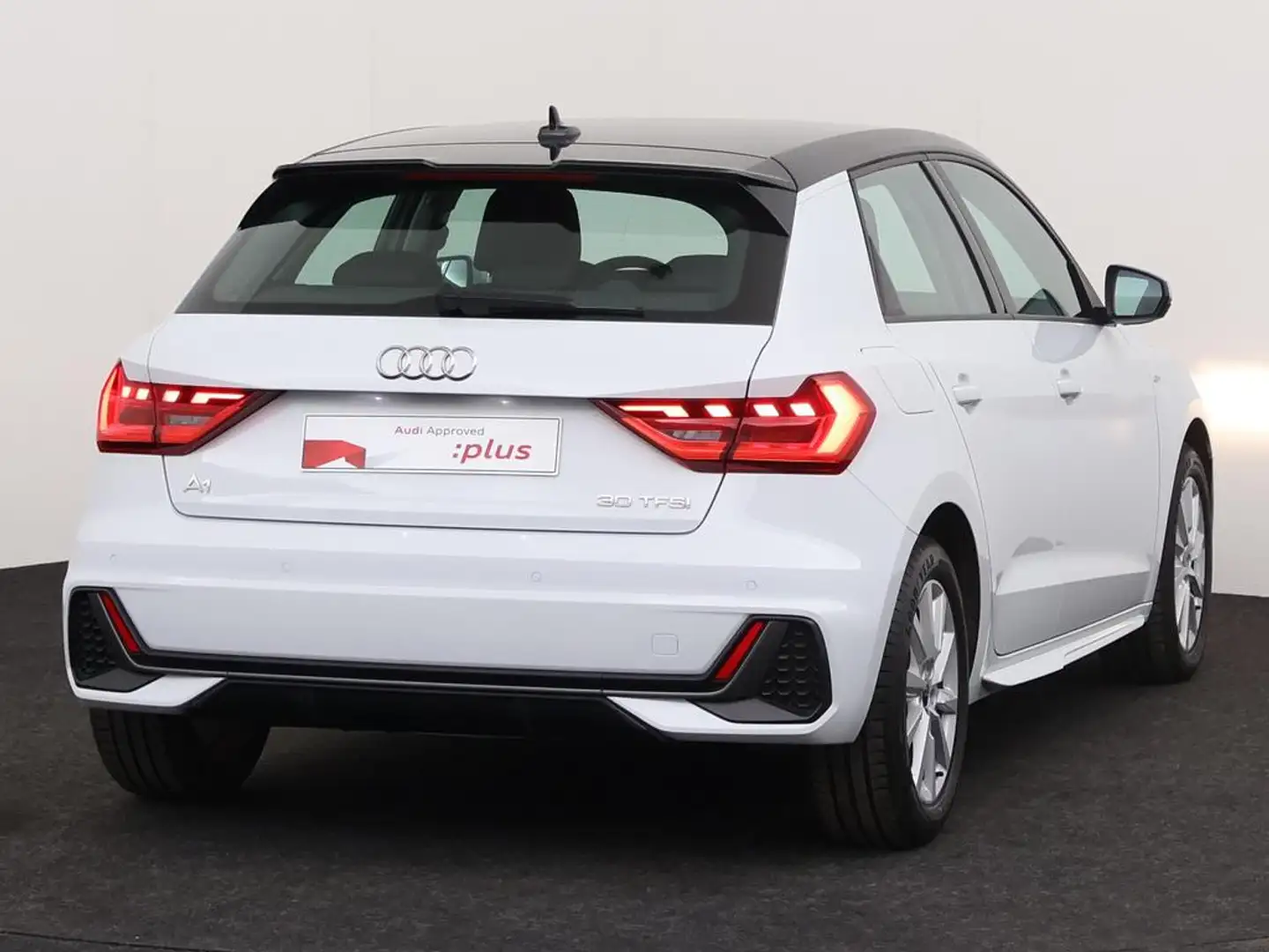 Audi A1 Sportback S-Line 30 TFSI 116 PK S-tronic / Cruise Control / PDC / Apple Carplay Blanc - 2