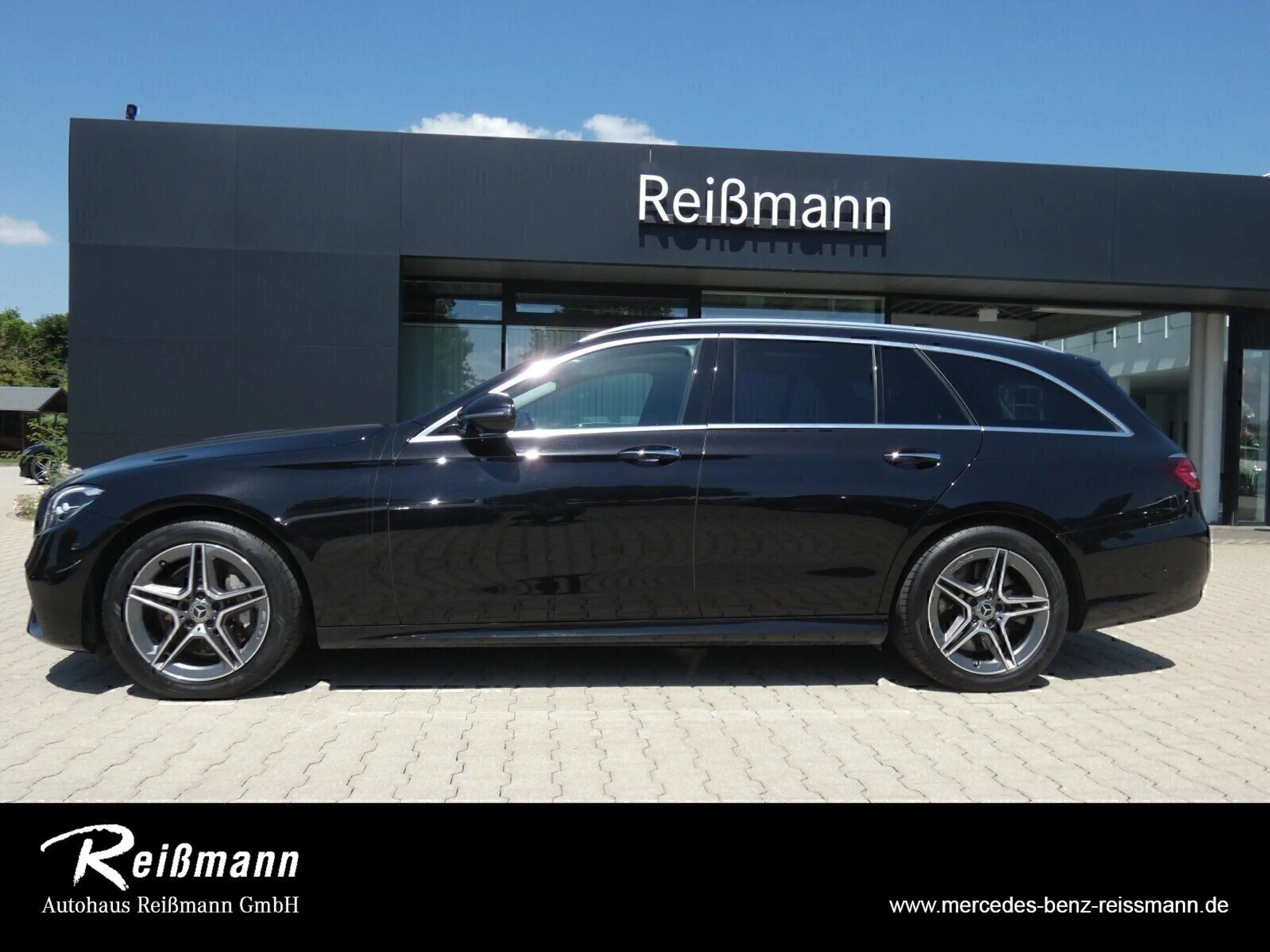 Mercedes-Benz E 300 de T-Modell AMG Memory, AHK, 360, Sound, — photo 3