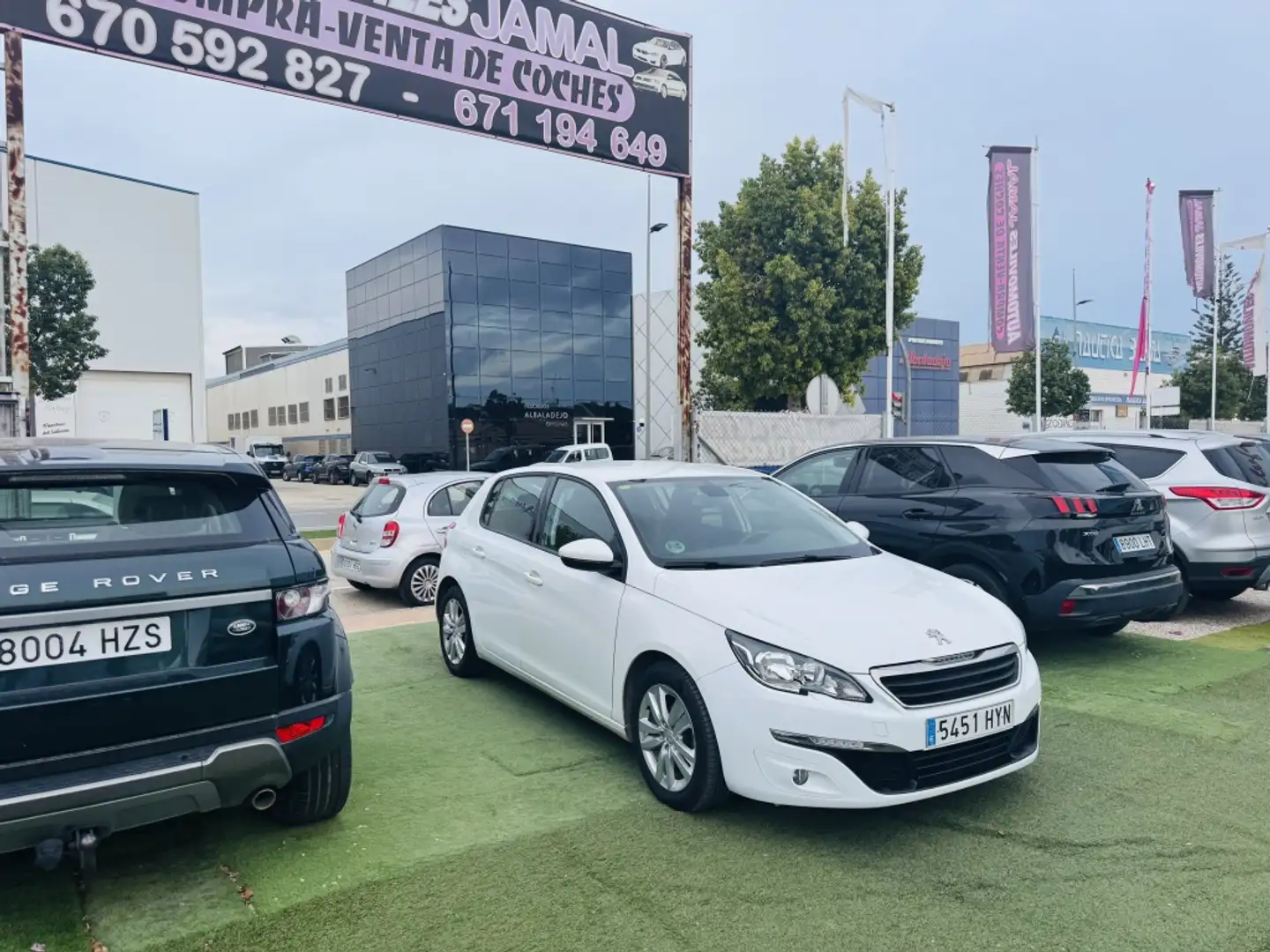 Peugeot 308 1.2 VTi Active Blanc - 1