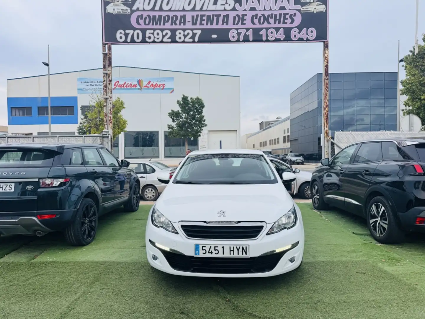 Peugeot 308 1.2 VTi Active Blanc - 2