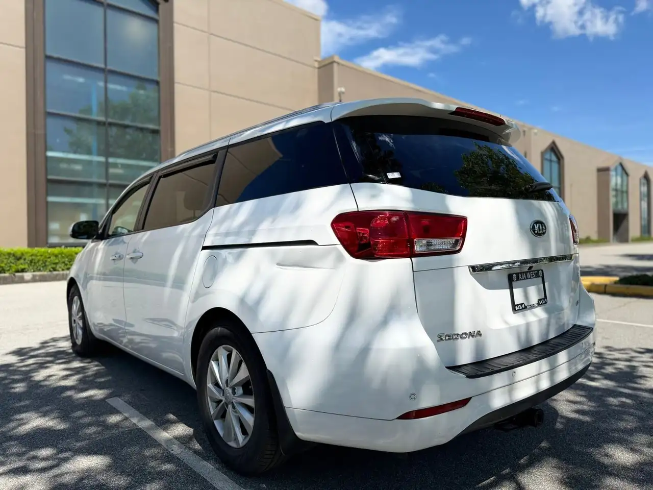 Kia Sedona photo Kia Sedona