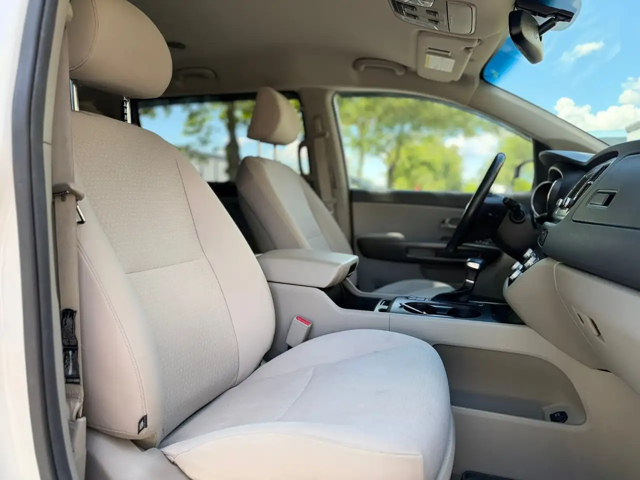 Kia Sedona photo Kia Sedona