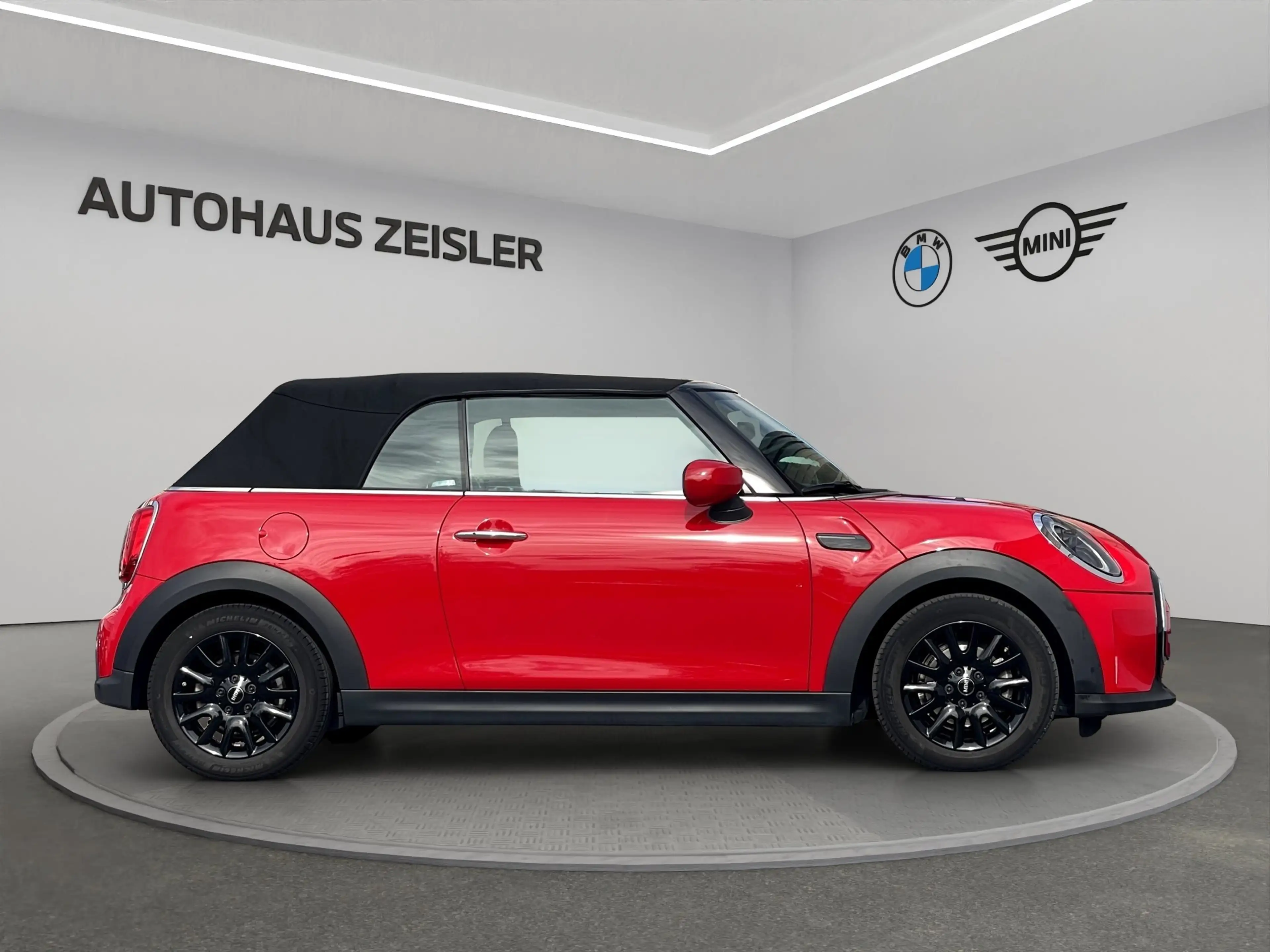 MINI Cooper Cabrio Cooper Cabrio — photo 3
