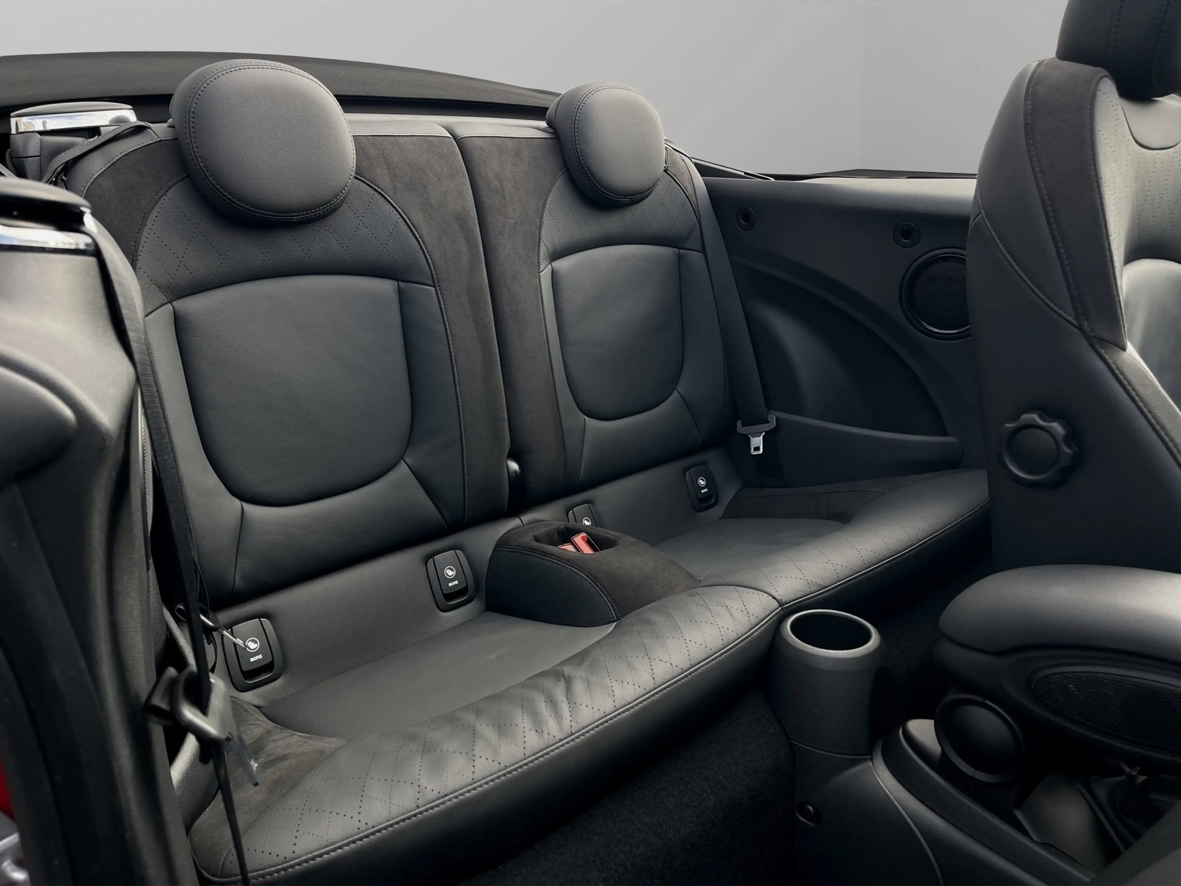 MINI Cooper Cabrio Cooper Cabrio — photo 13