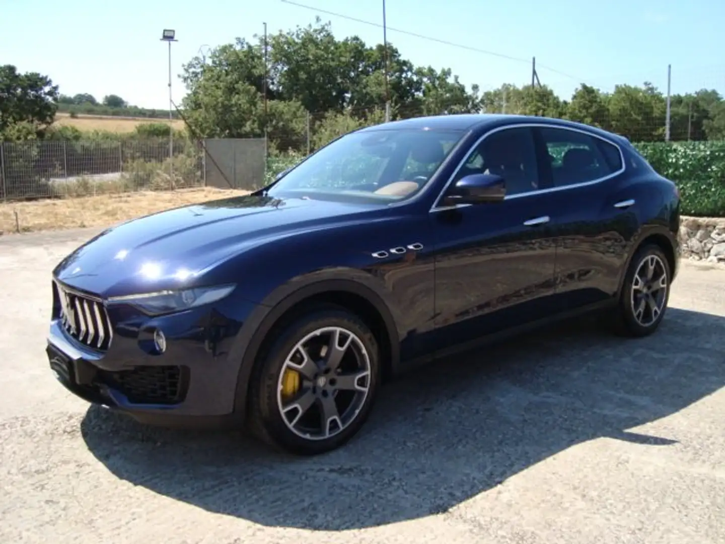 Maserati Levante 3.0D V6 Granlusso 275cv 2018 Blu/Azzurro - 1