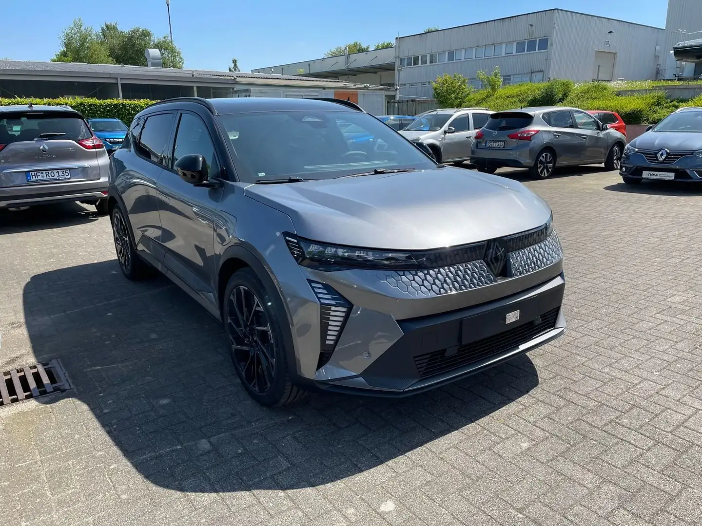 Renault Scenic E-Tech Esprit Alpine 220 Long Range 87Kwh Grau - 2