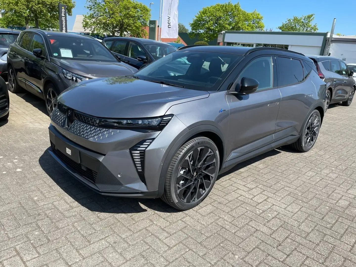 Renault Scenic E-Tech Esprit Alpine 220 Long Range 87Kwh Grau - 2