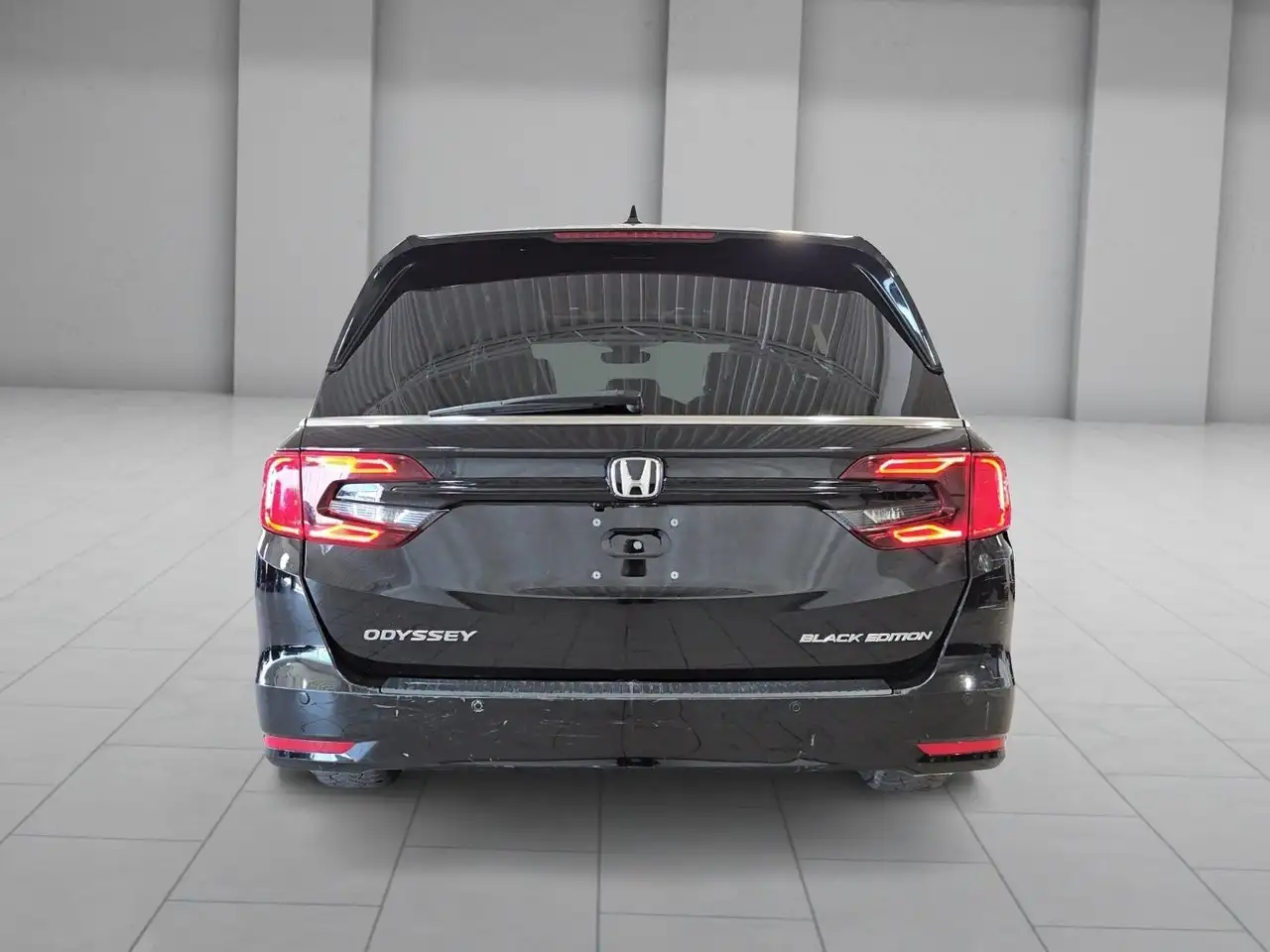 Honda Odyssey снимка Honda Odyssey