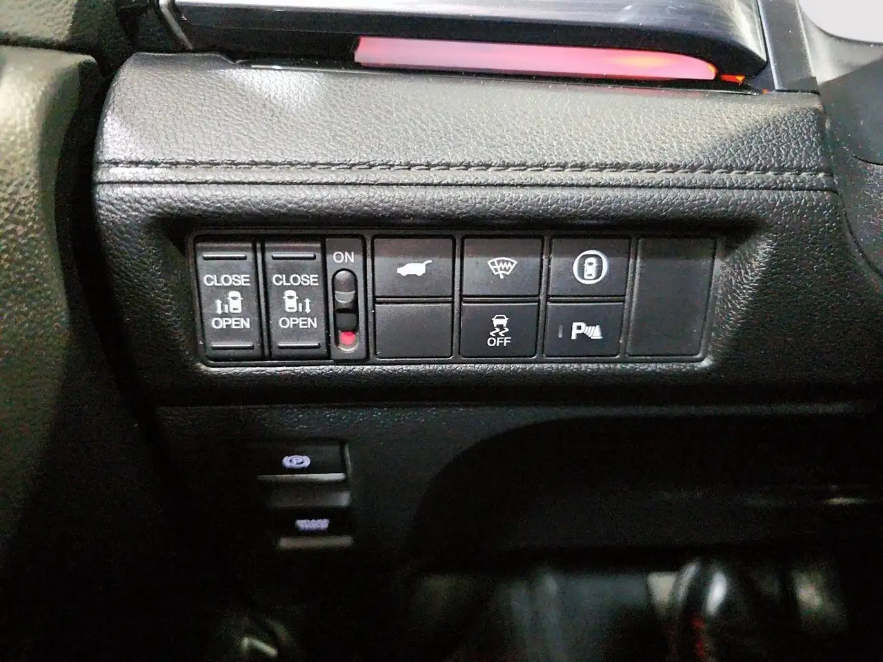 Honda Odyssey снимка Honda Odyssey