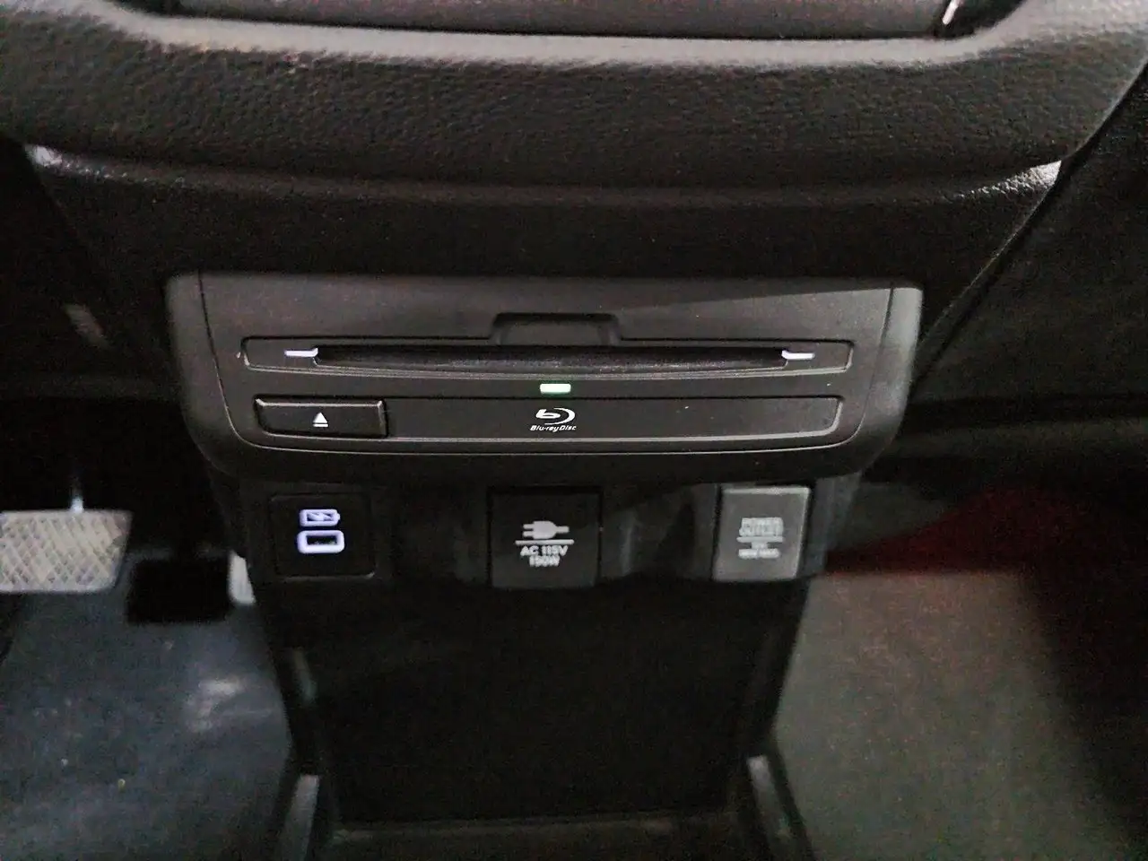 Honda Odyssey снимка Honda Odyssey