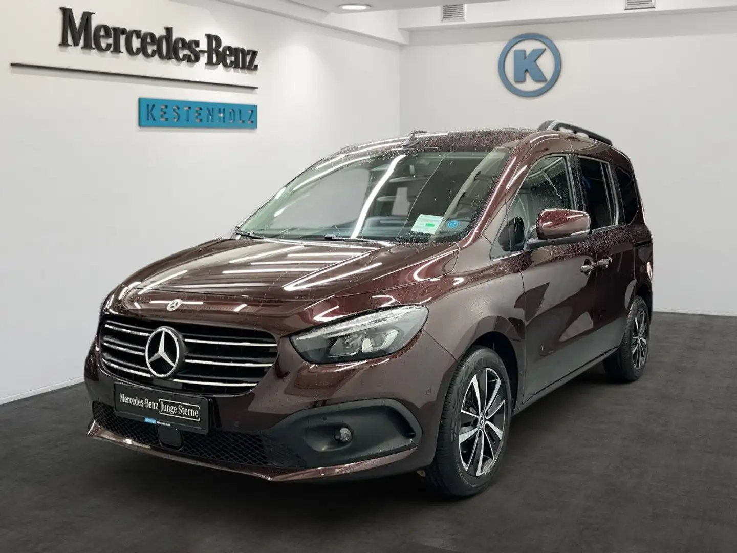 Mercedes-Benz T-Class T 180 PROGRESSIVE Standard Navi Kamera AHK LED Rot - 2