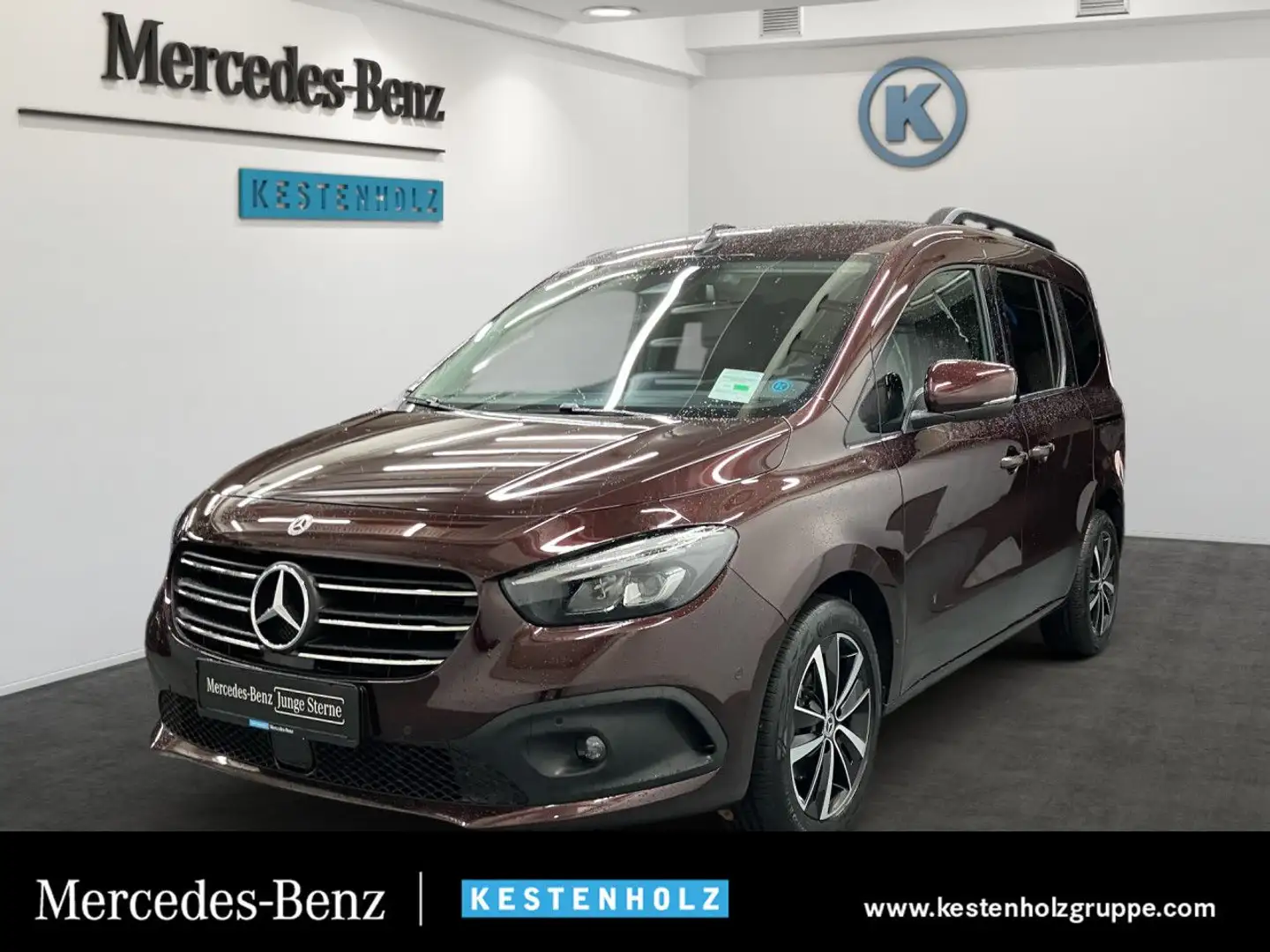 Mercedes-Benz T-Class T 180 PROGRESSIVE Standard Navi Kamera AHK LED Rot - 1